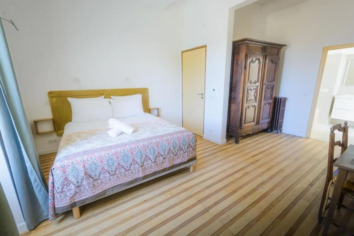 Tres Bel Hotel Particulier En Plein Coeur De Village Étoile-sur-Rhône Hébergement de vacances