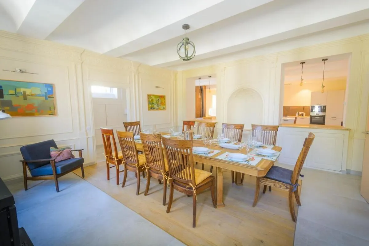 Tres Bel Hotel Particulier En Plein Coeur De Village Étoile-sur-Rhône Hébergement de vacances